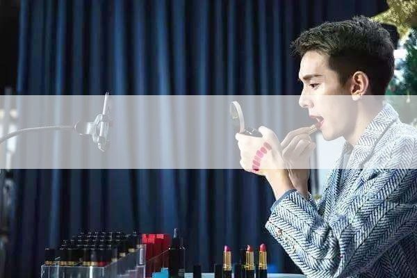国际期货黄金交易以什么报价